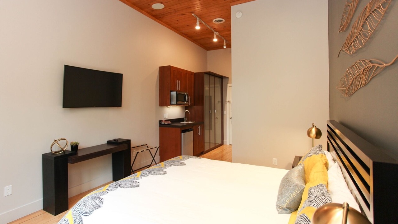 Photo of Bedroom in Saugatuck