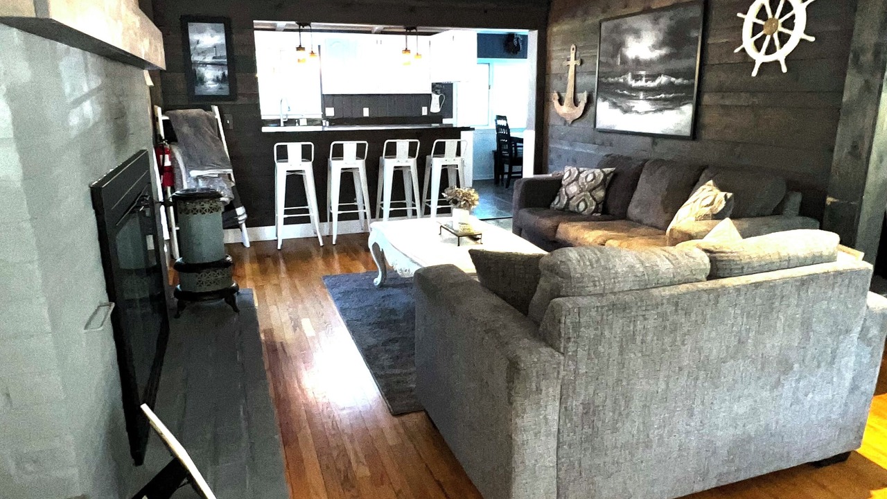 Photo of Livingroom in Saugatuck