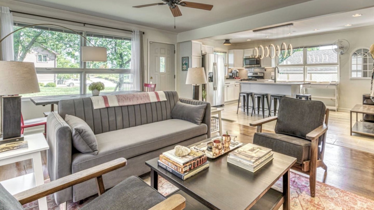 Photo of Livingroom in Miller Beach