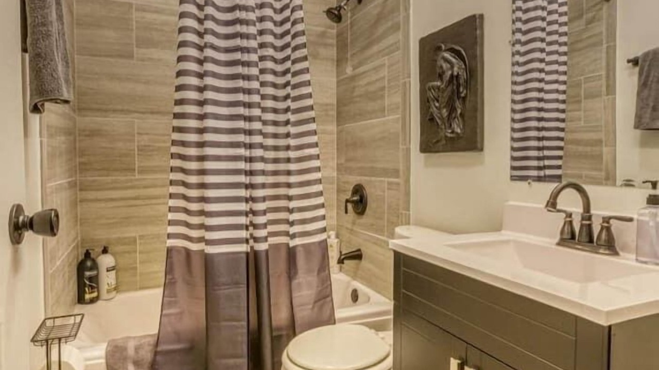 Photo of Bathroom in Miller Beach