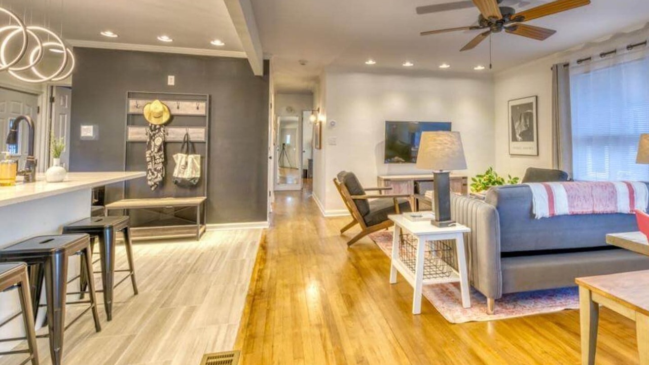 Photo of Livingroom in Miller Beach