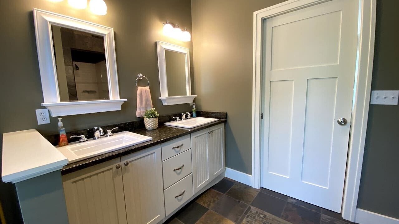 Photo of Bathroom in Grand Beach