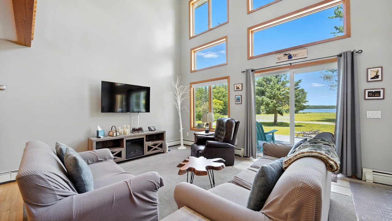 Photo of Livingroom in Pellston