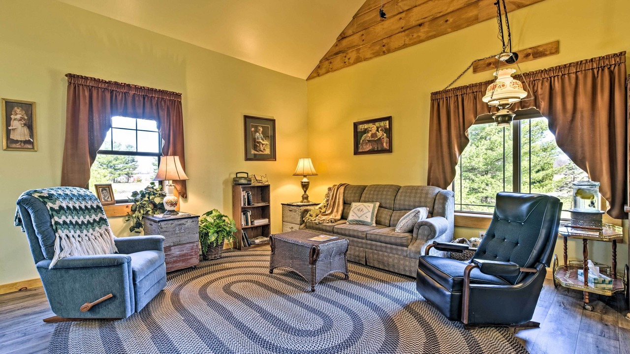 Photo of Livingroom in Nappanee