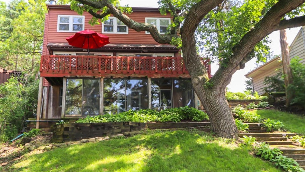 Photo of Patio Balcony in Bohners Lake