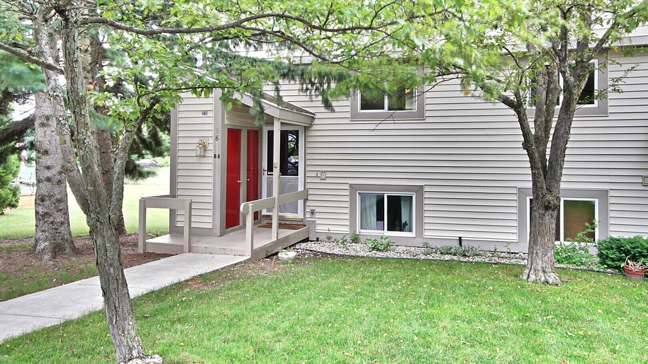 Photo of Outdoor in Cedar