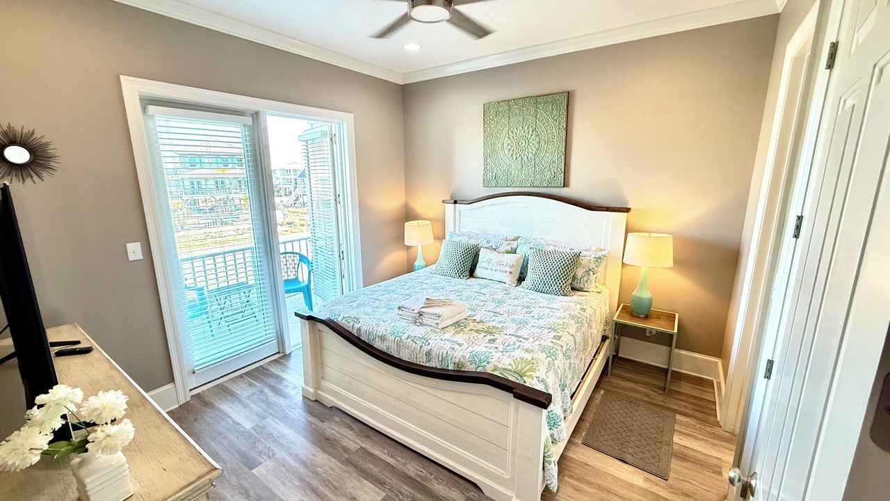 Photo of Bedroom in Gulf Shores