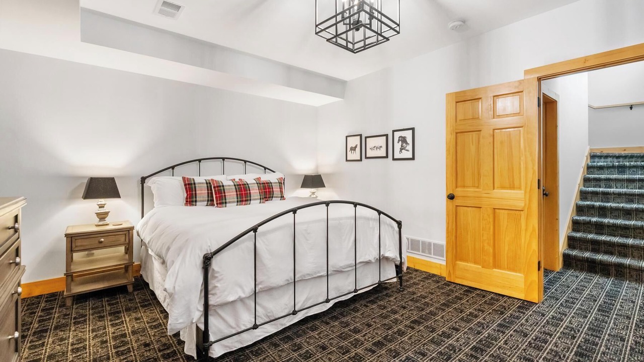 Photo of Bedroom in Harbor Springs