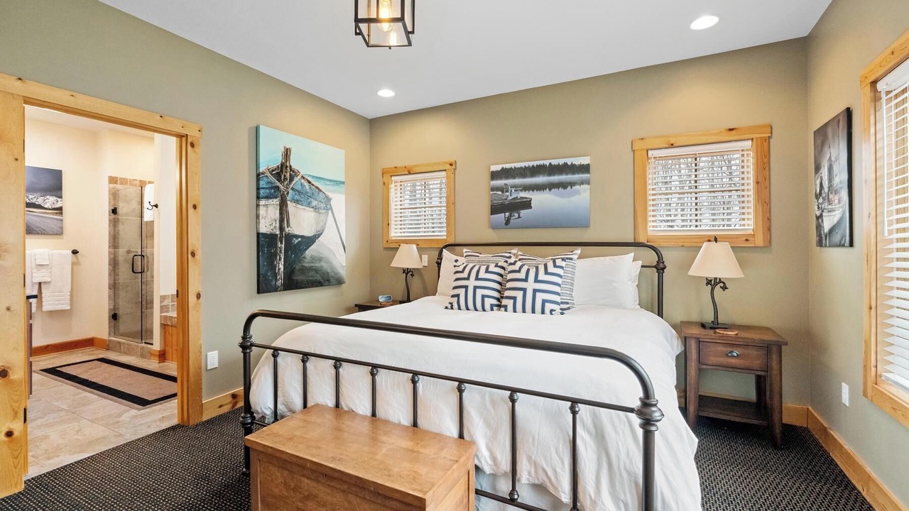 Photo of Bedroom in Harbor Springs