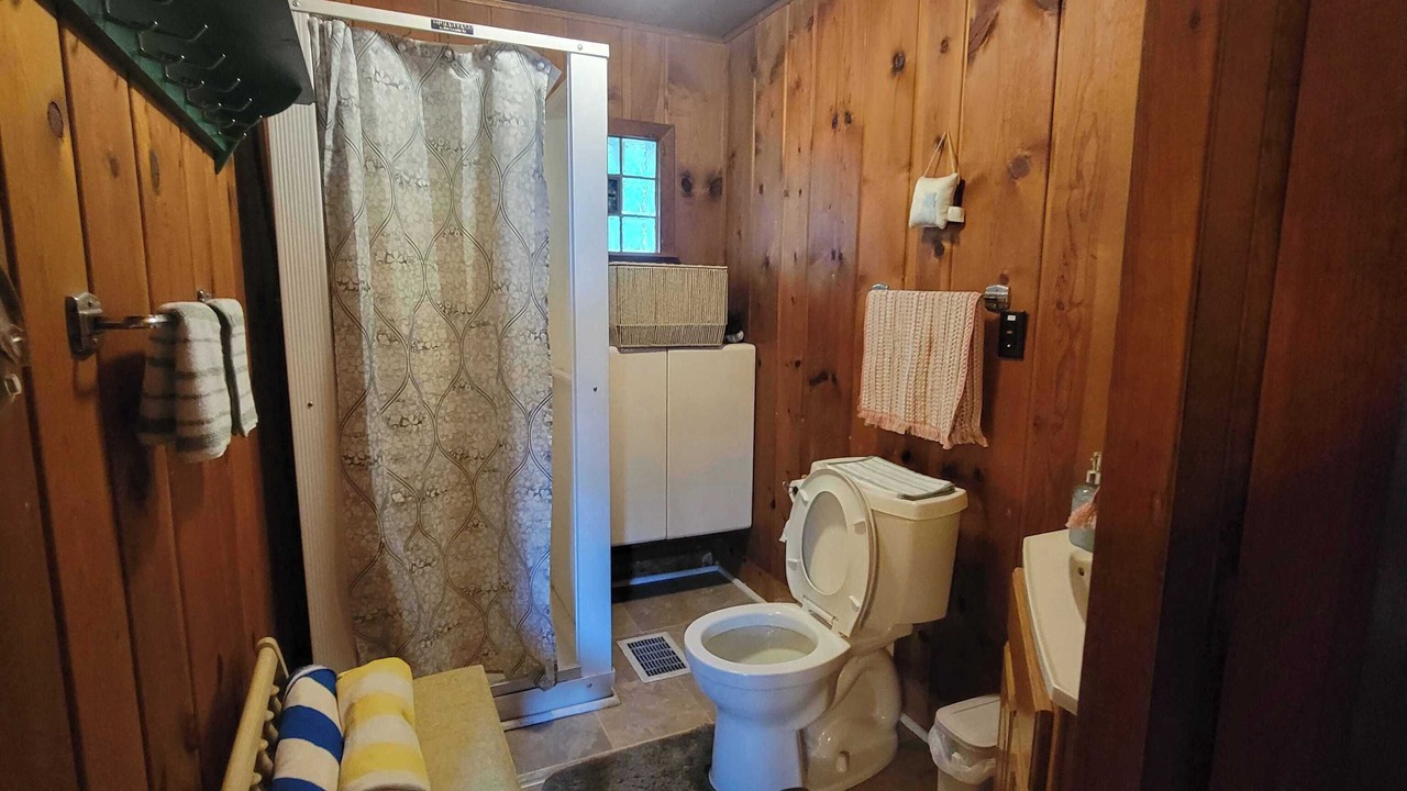 Photo of Bathroom in Escanaba