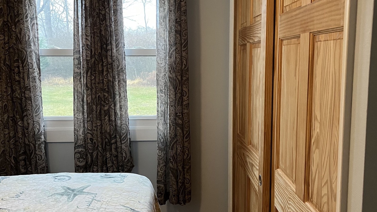 Photo of Bedroom in South Haven