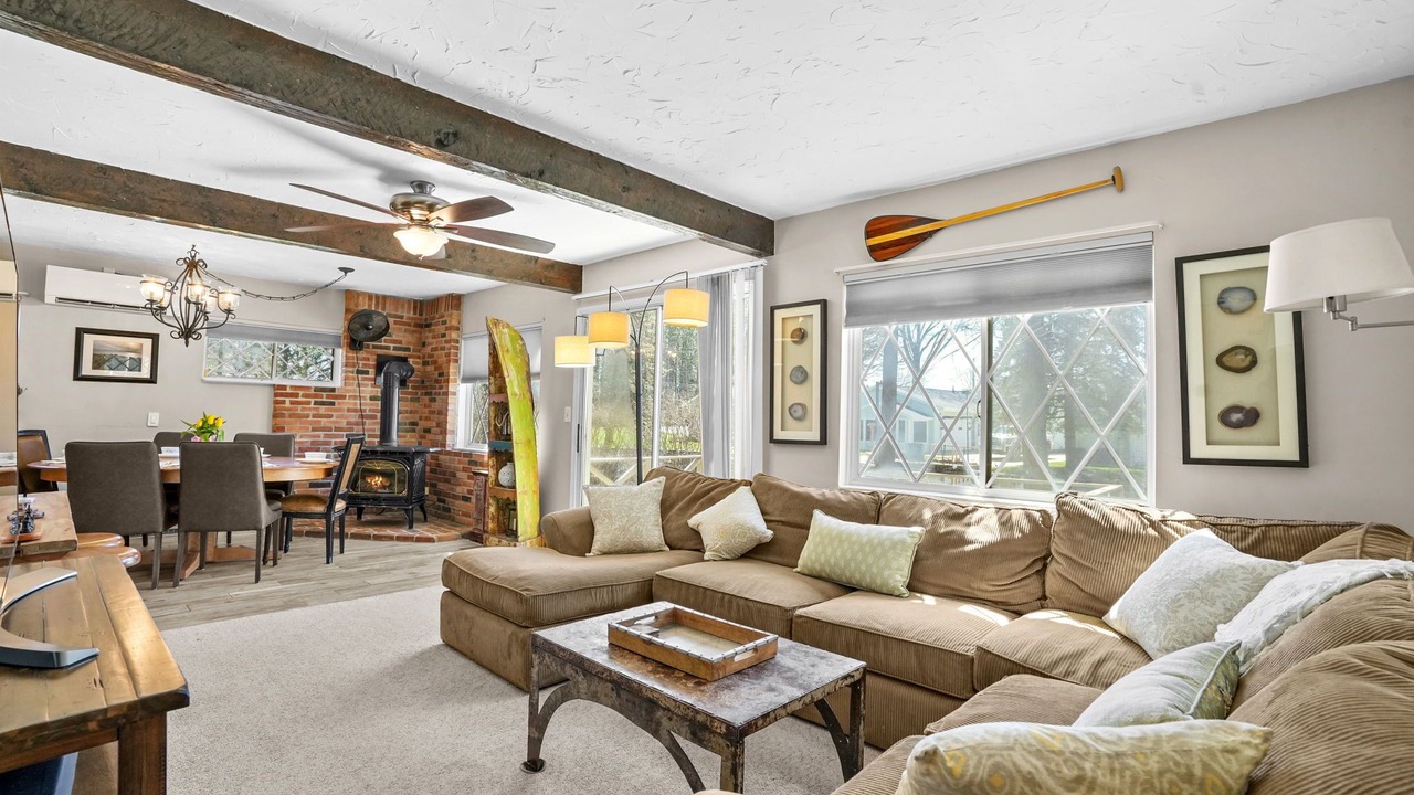 Photo of Livingroom in Cadillac