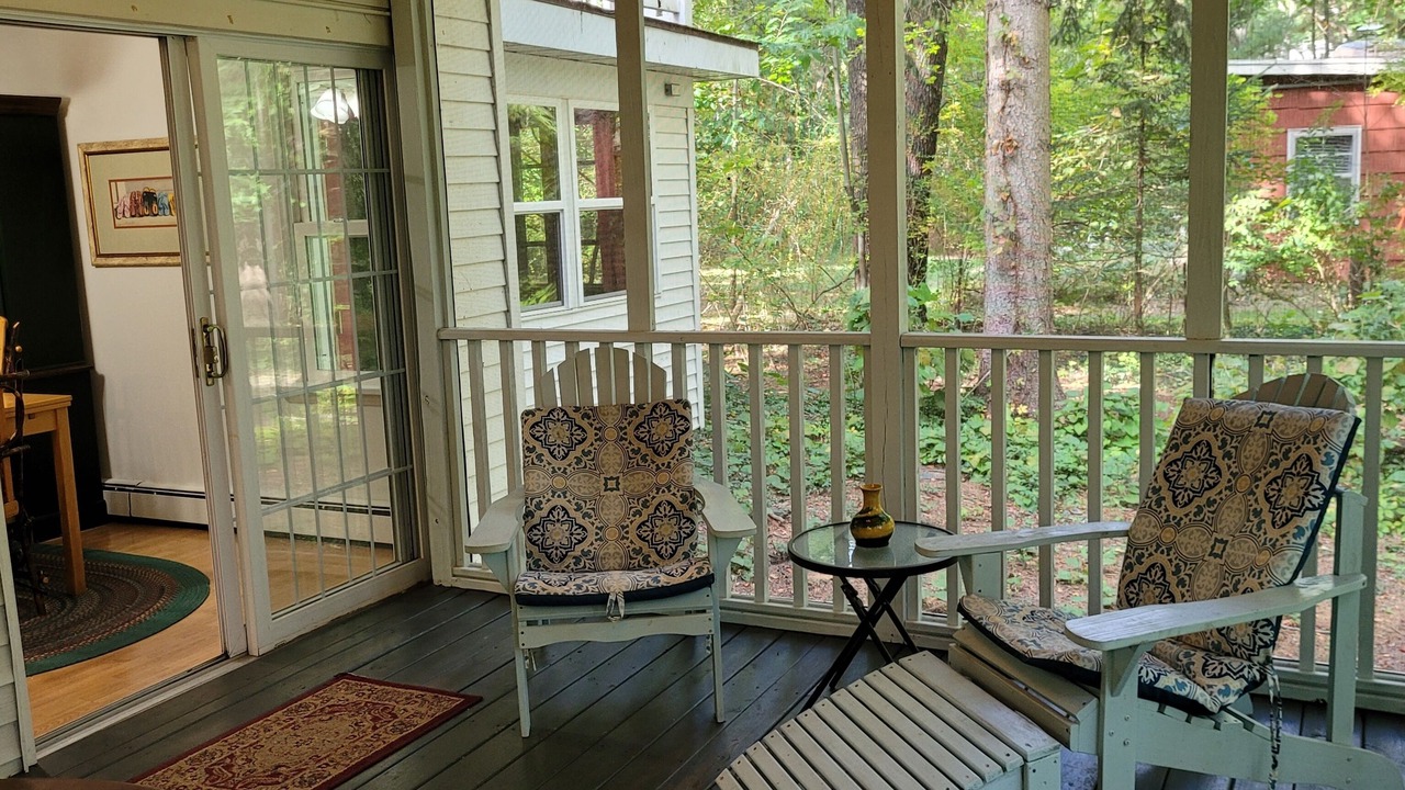 Photo of Patio Balcony in Shorewood-Tower Hills-Harbert