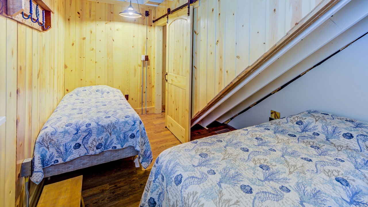 Photo of Bedroom in Elk Rapids