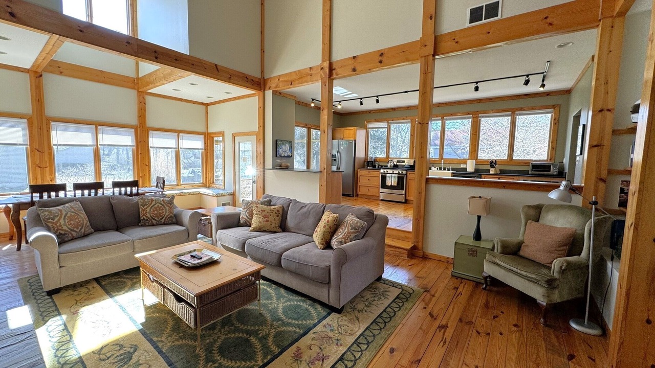 Photo of Livingroom in Union Pier