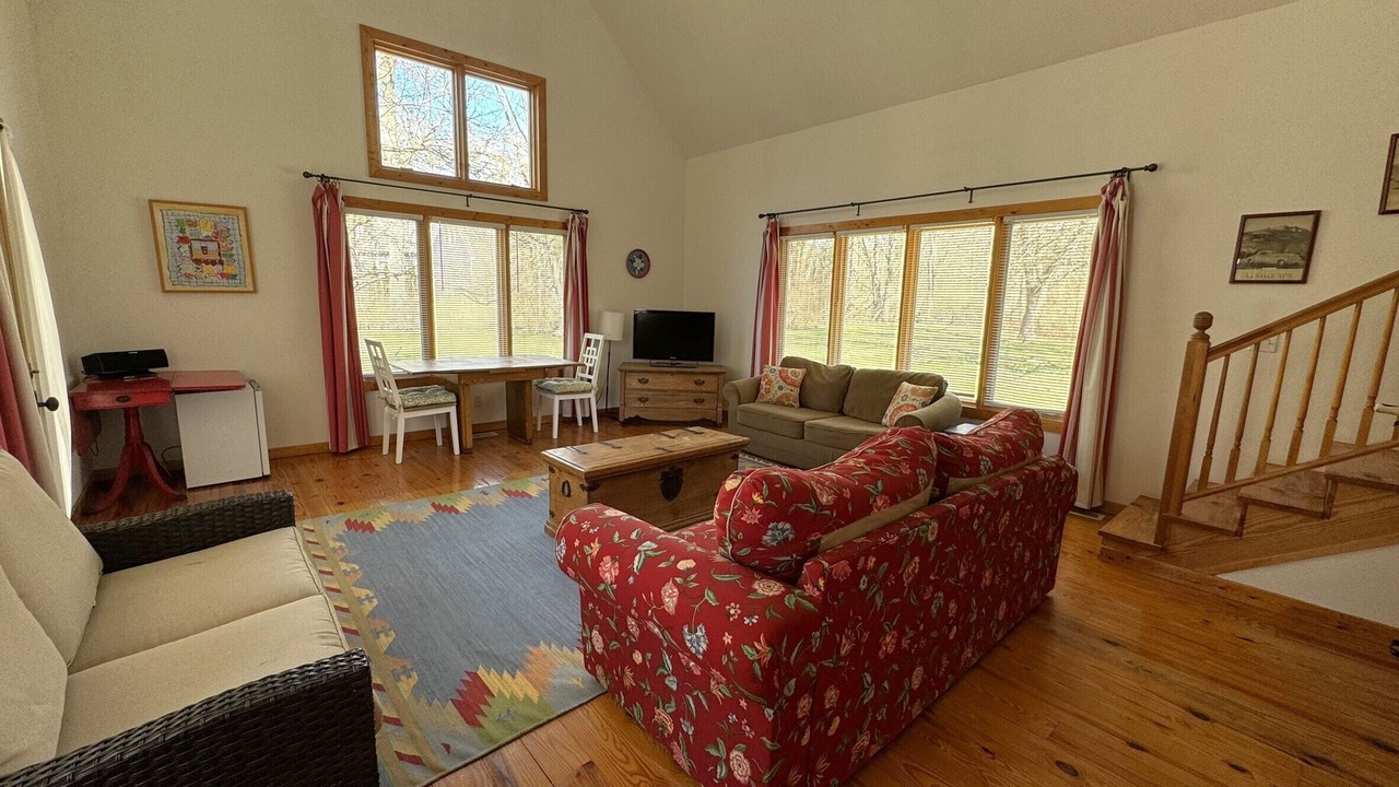 Photo of Livingroom in Union Pier