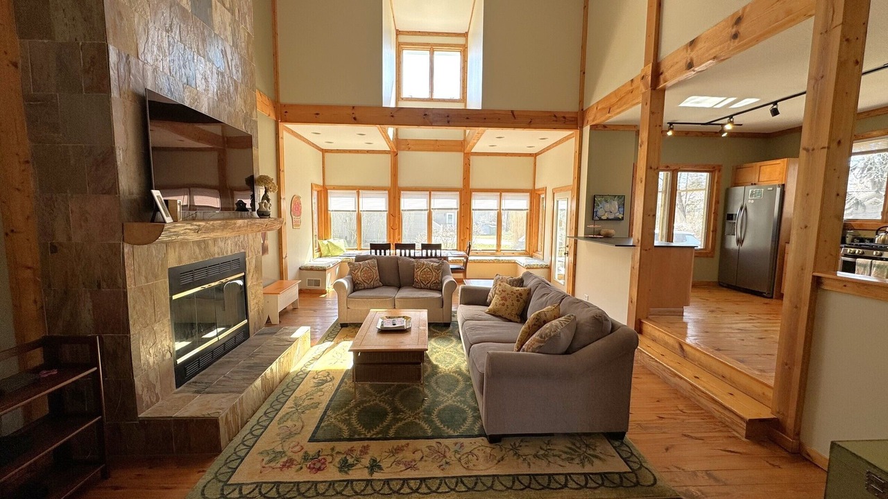 Photo of Livingroom in Union Pier