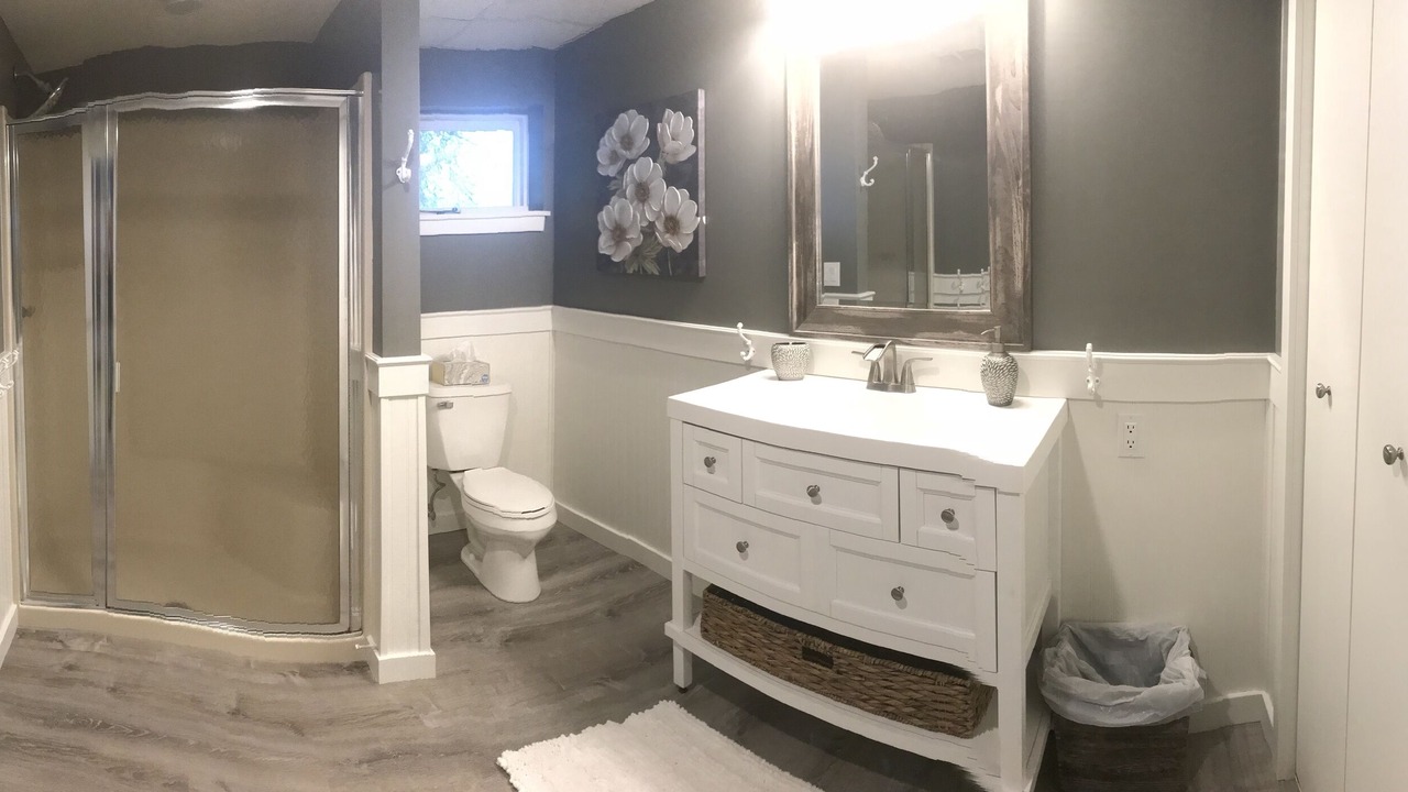 Photo of Bathroom in Honor