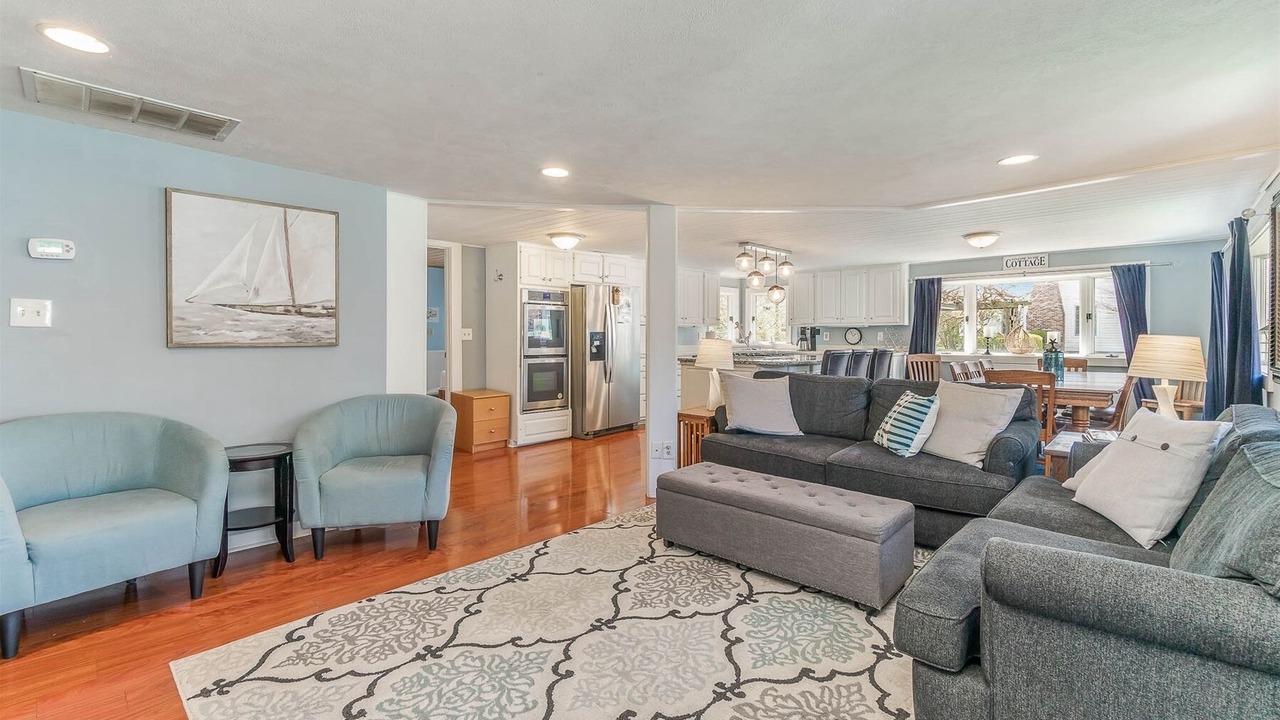 Photo of Livingroom in Saugatuck