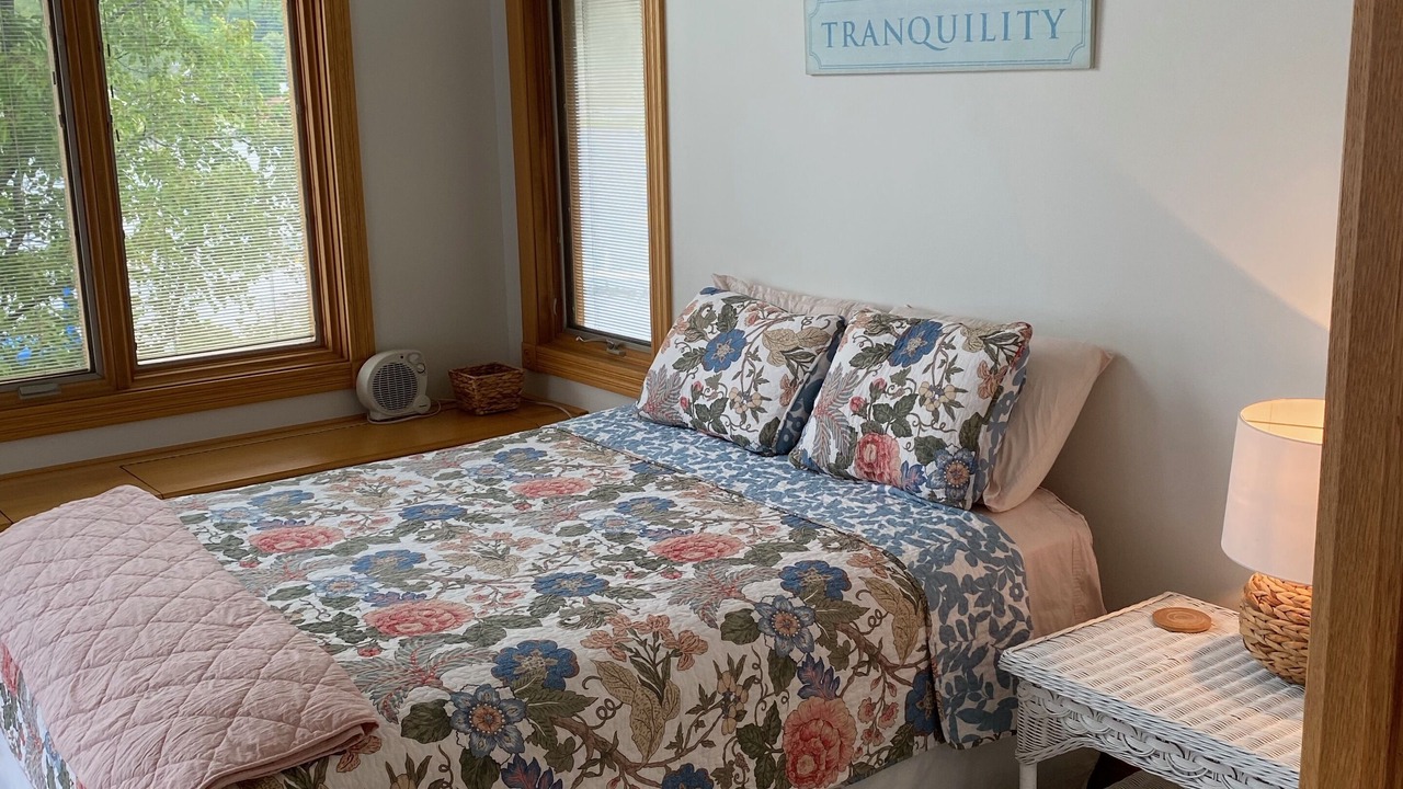 Photo of Bedroom in Lake James