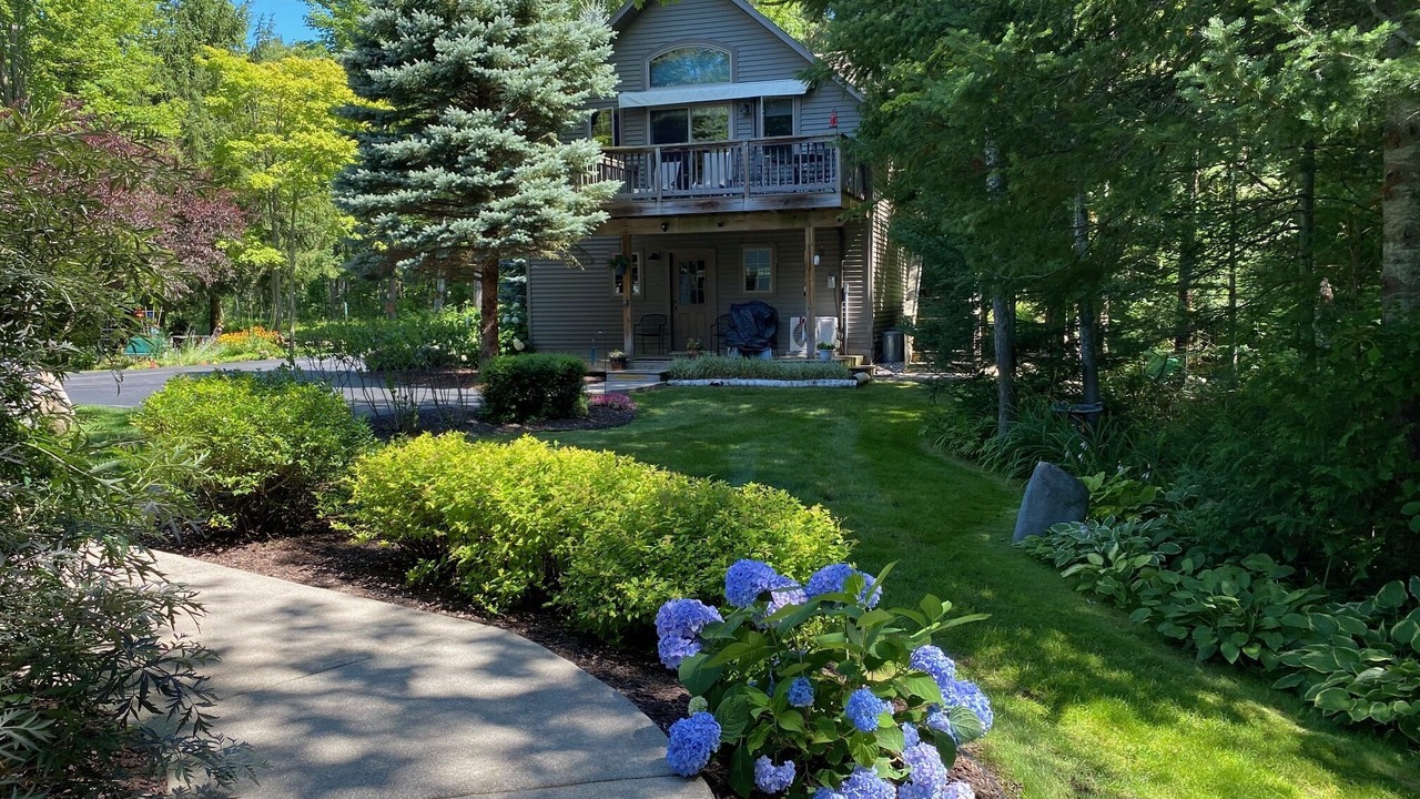 Photo of Others in Lake Leelanau
