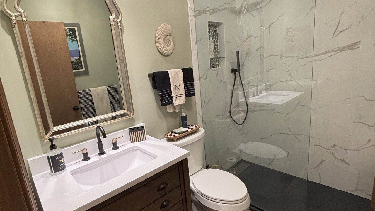 Photo of Bathroom in Glen Arbor
