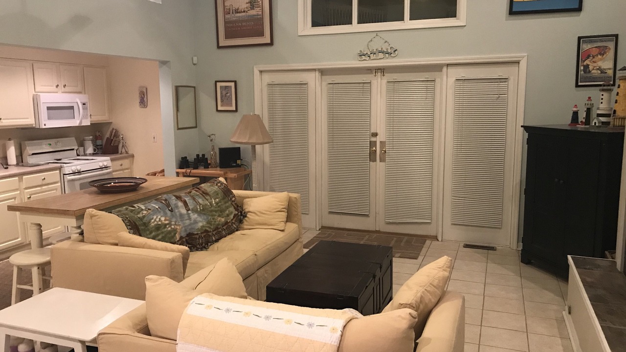 Photo of Livingroom in Michigan City