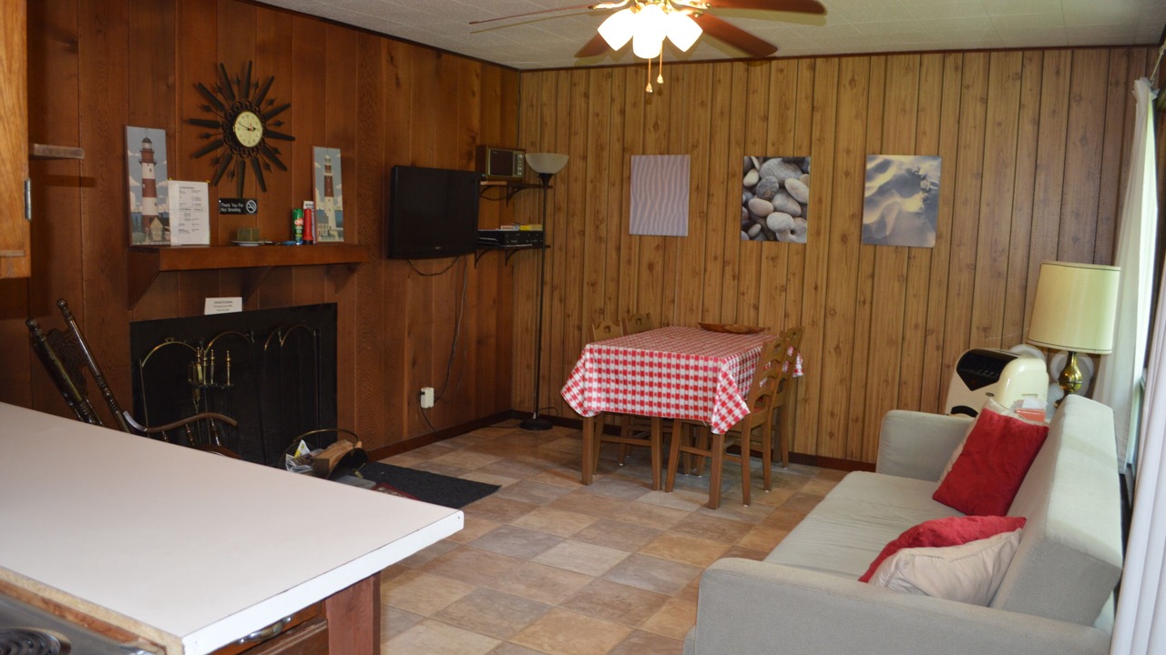 Photo of Bedroom in Lakeside