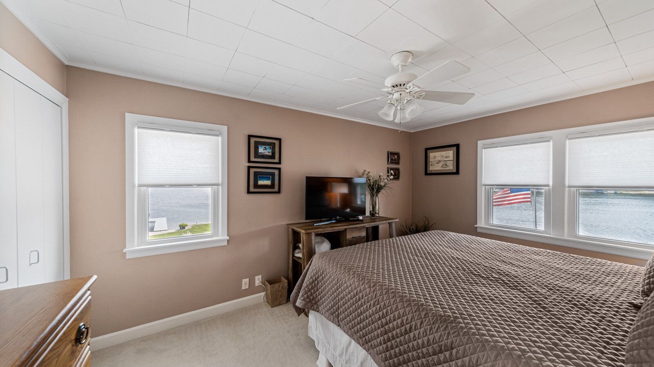 Photo of Bedroom in Sister Lakes