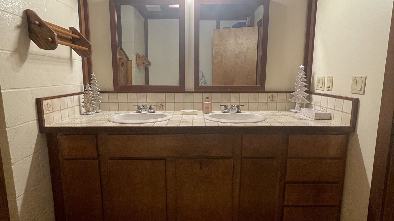 Photo of Bathroom in Irons