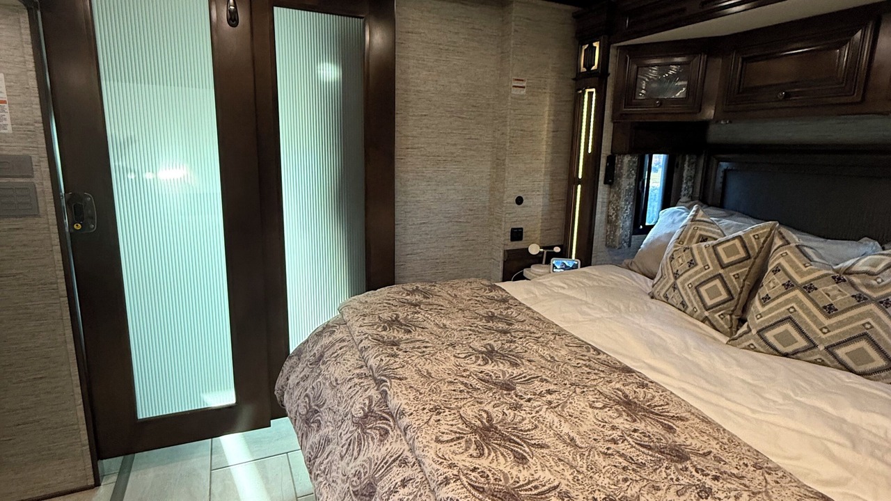 Photo of Bedroom in Northport