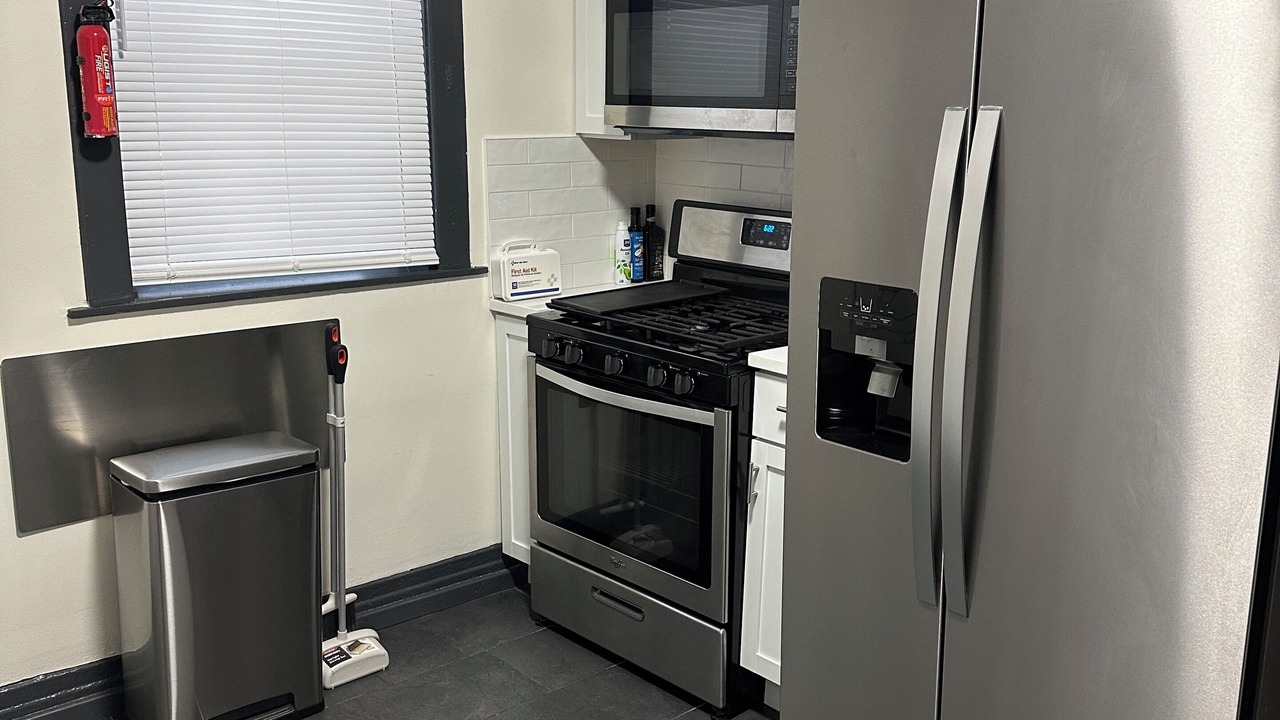 Photo of Kitchen in Greater Grand Crossing