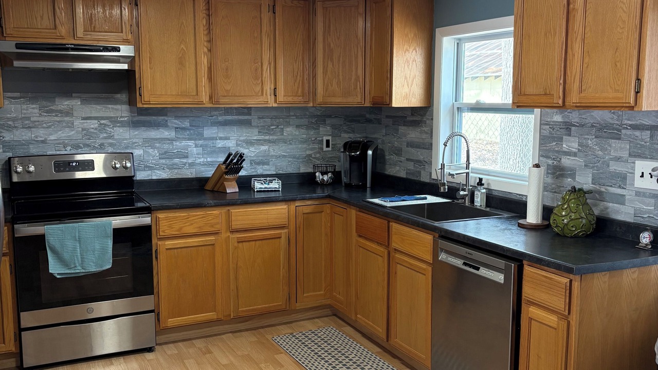 Photo of Kitchen in Higgins Lake