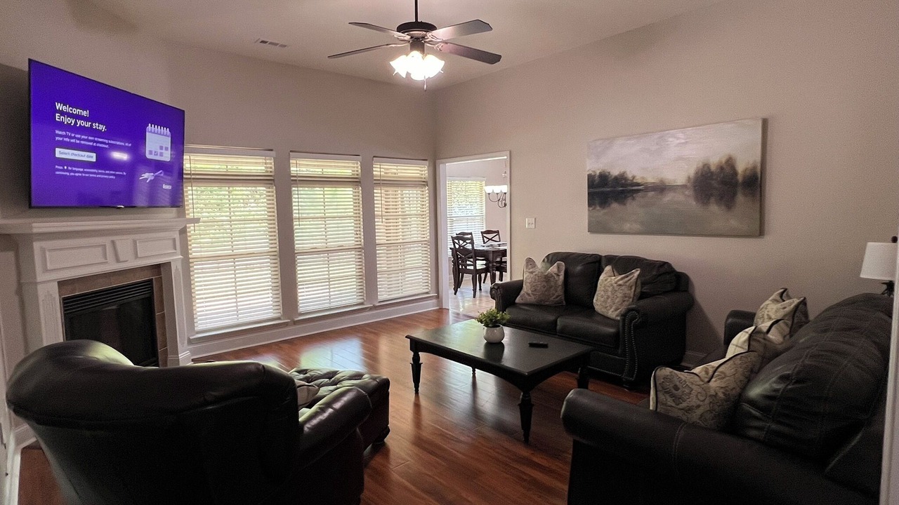 Photo of Livingroom in Huntsville