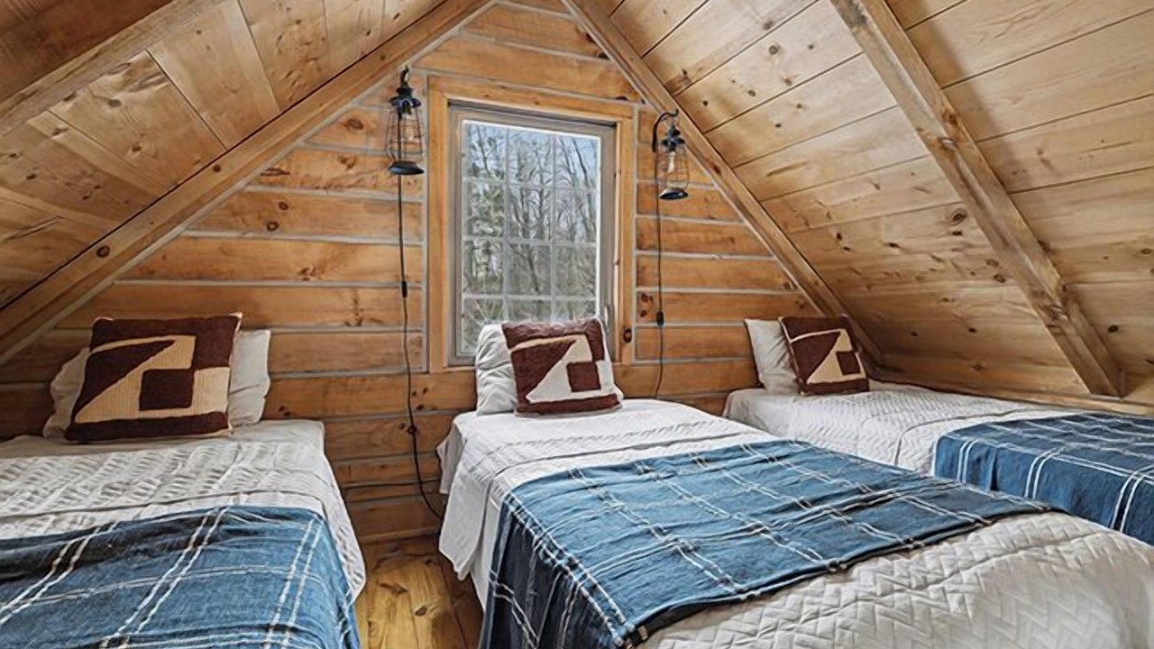 Photo of Bedroom in Harbert