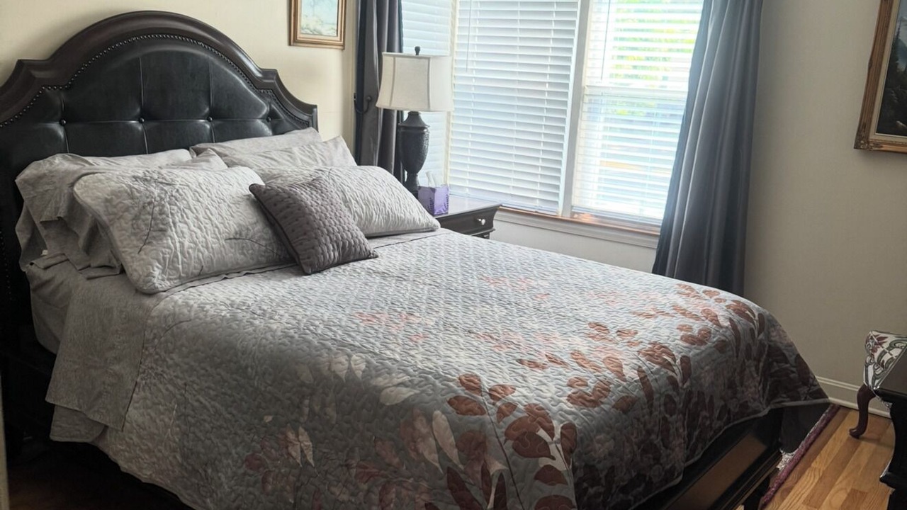 Photo of Bedroom in Skokie