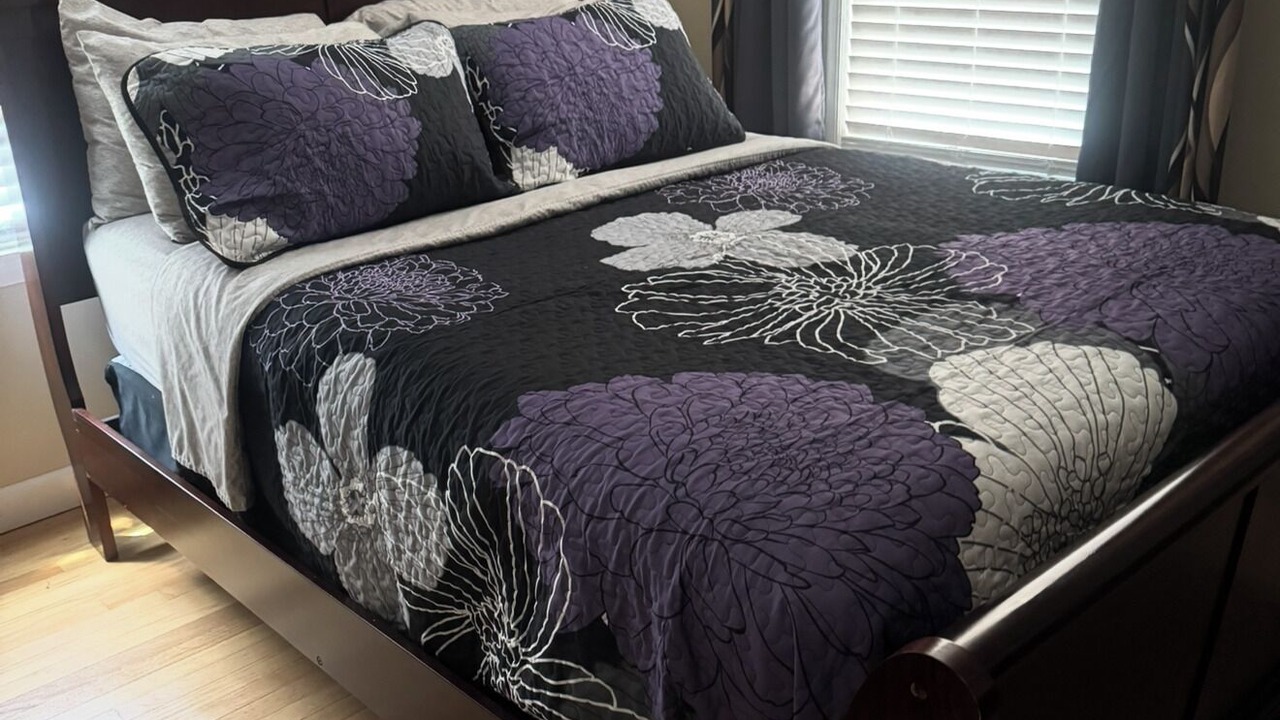 Photo of Bedroom in Skokie