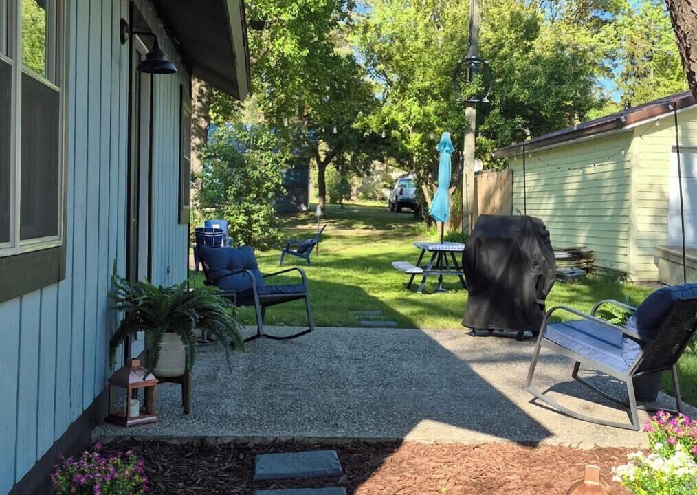 Photo of Outdoor in White Cloud