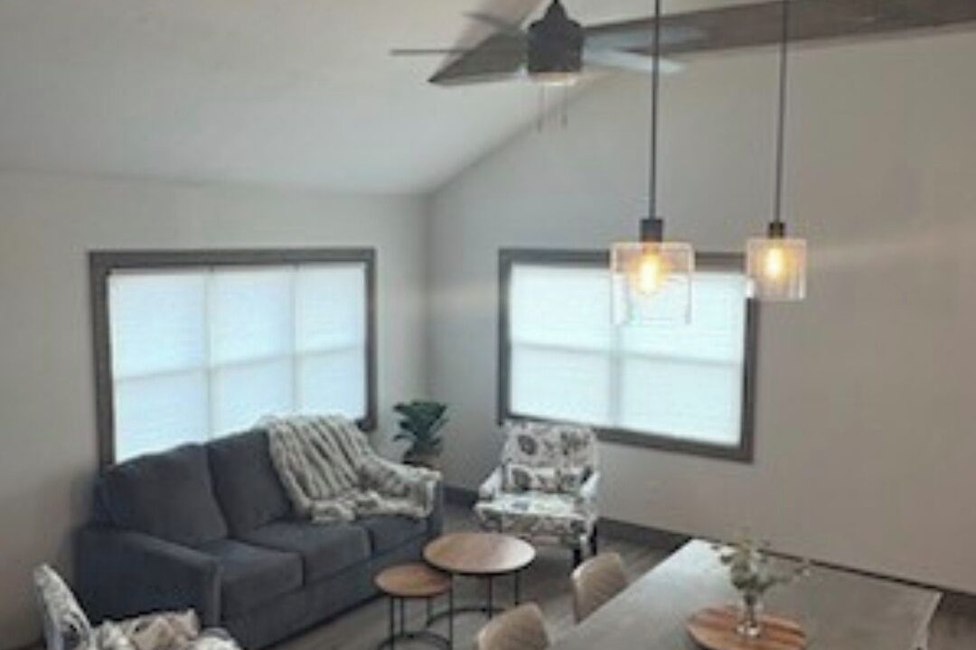 Photo of Livingroom in White Cloud
