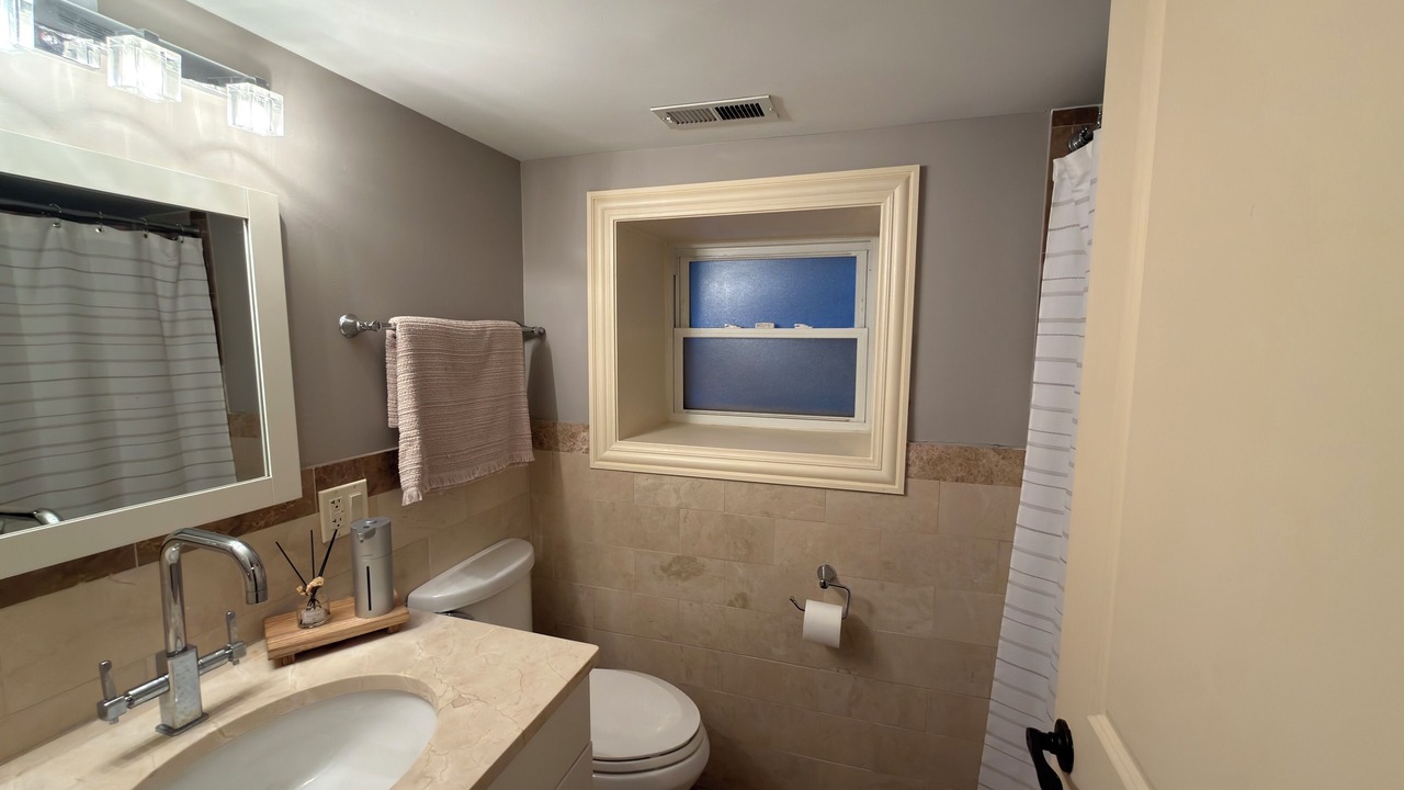 Photo of Bathroom in Grand Boulevard