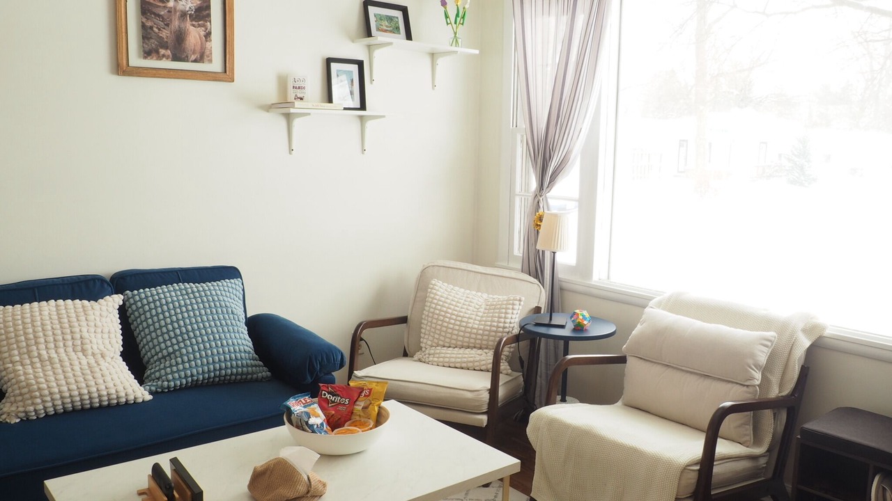Photo of Livingroom in Champaign