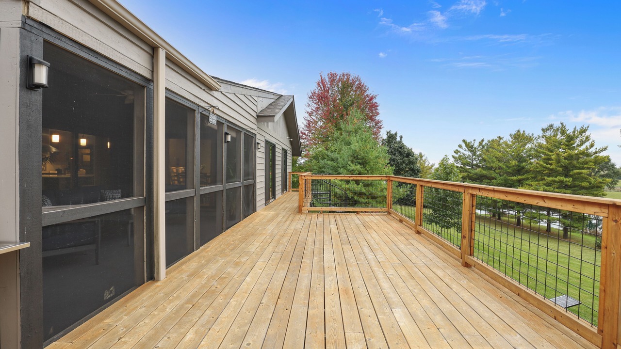 Photo of Patio Balcony in Plato Center