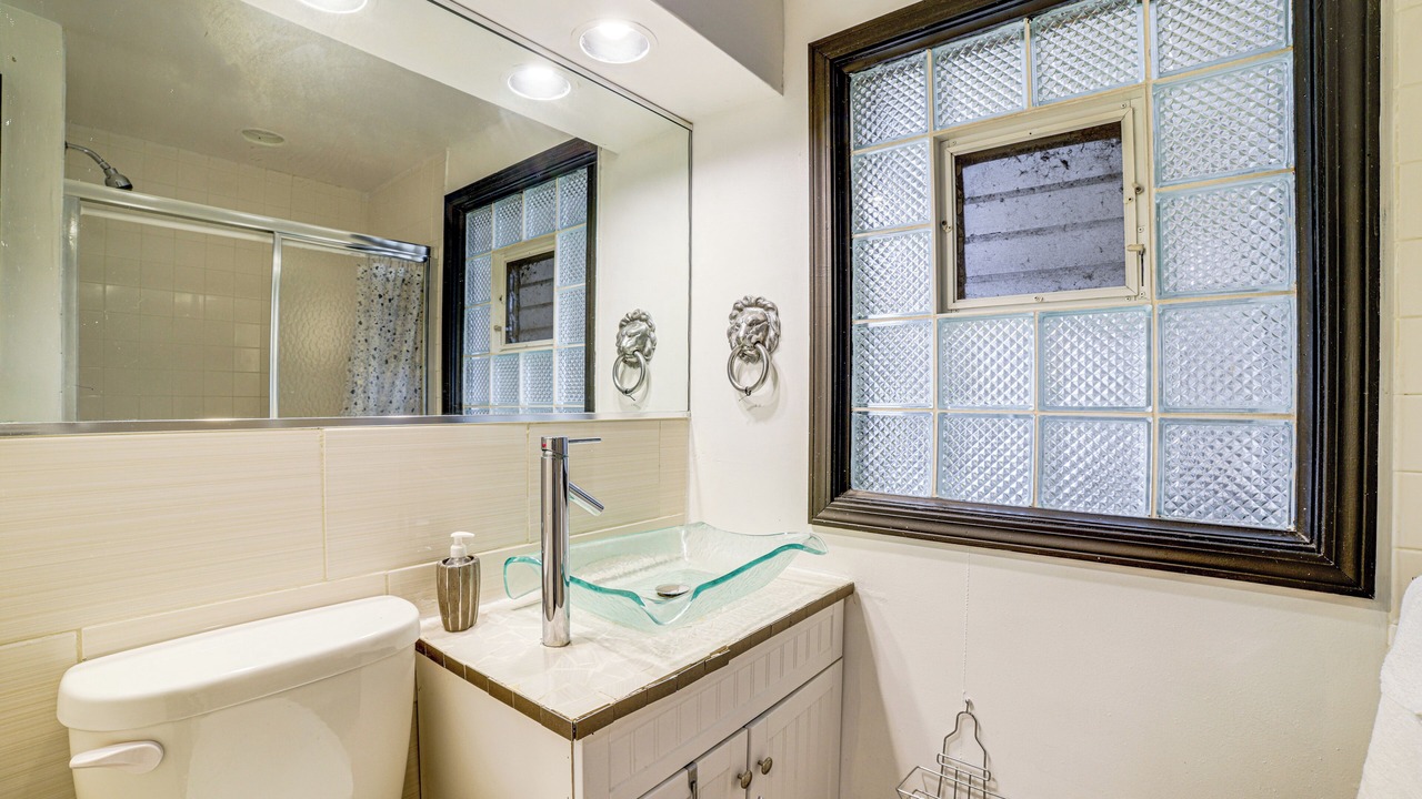 Photo of Bathroom in Olympia Fields