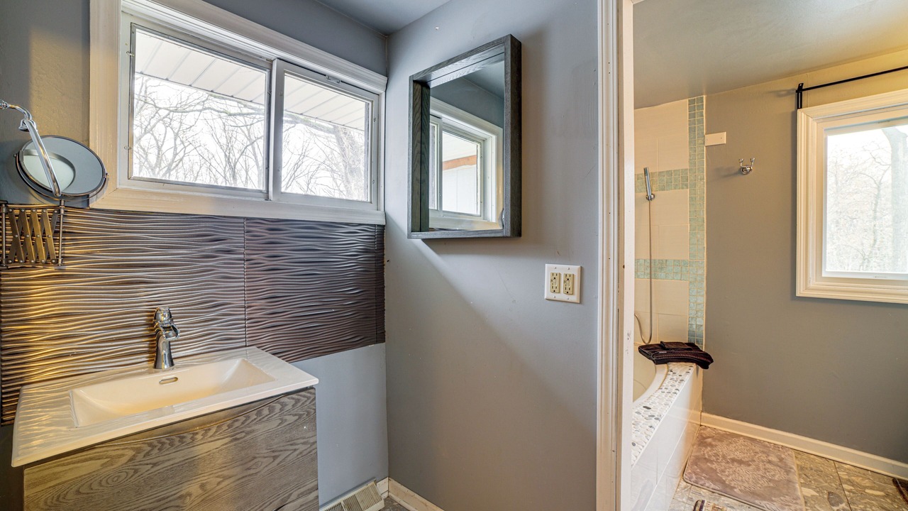 Photo of Bathroom in Olympia Fields