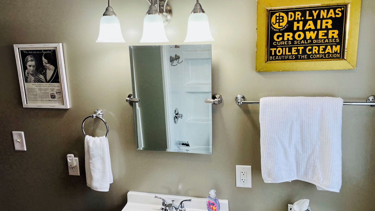 Photo of Bathroom in Roseland