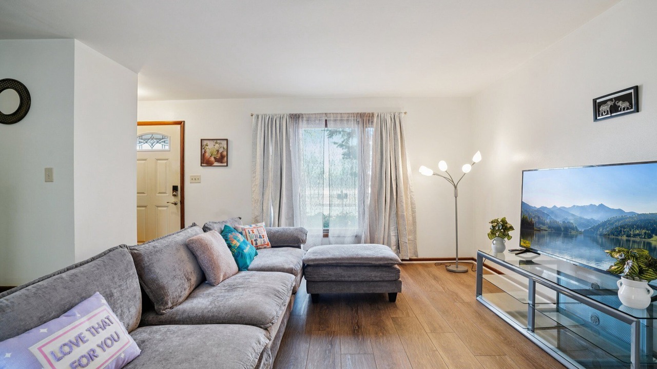 Photo of Livingroom in Colgate