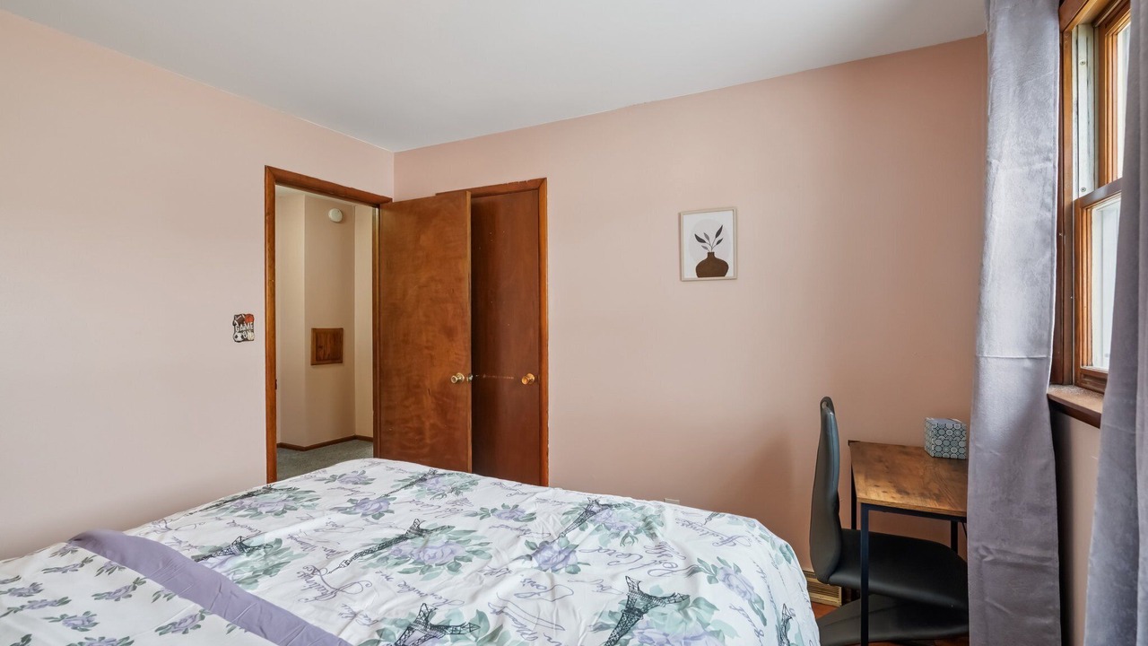 Photo of Bedroom in Colgate