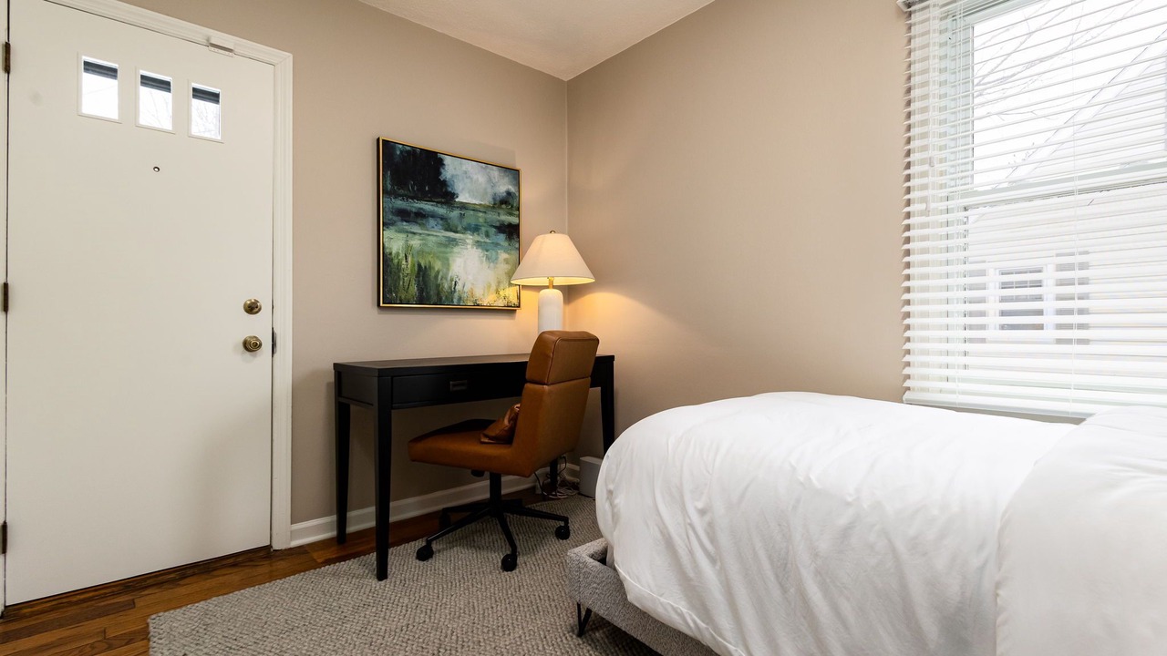 Photo of Bedroom in Northshore Triangle
