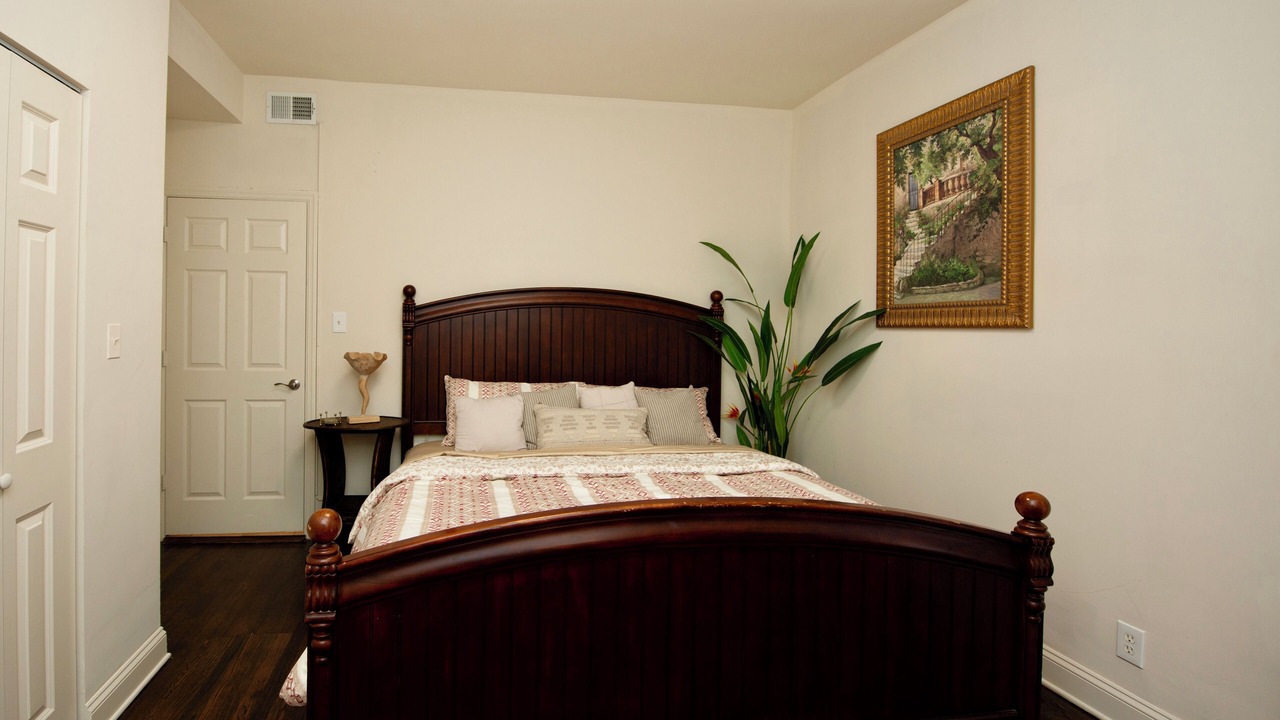 Photo of Bedroom in Hyde Park