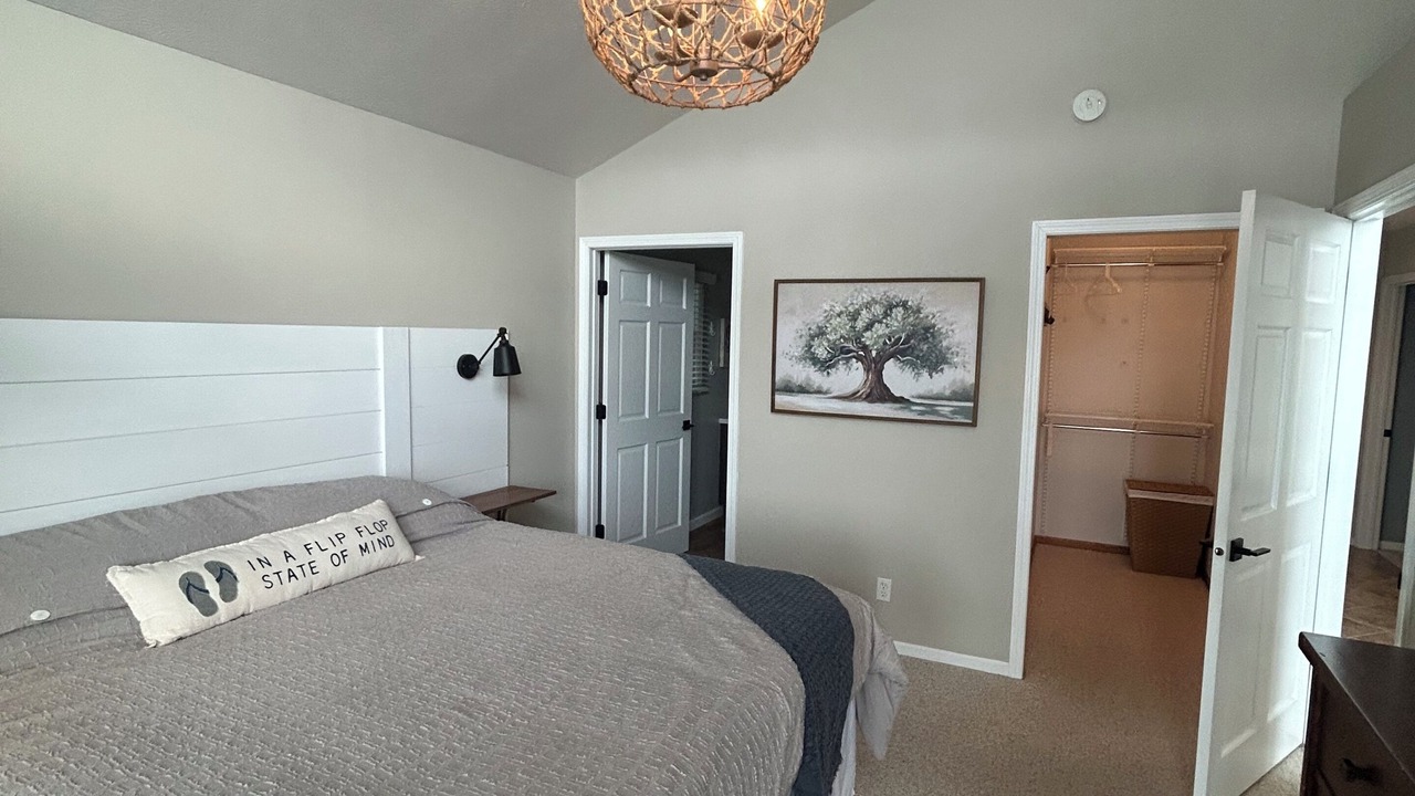 Photo of Bedroom in Sister Lakes